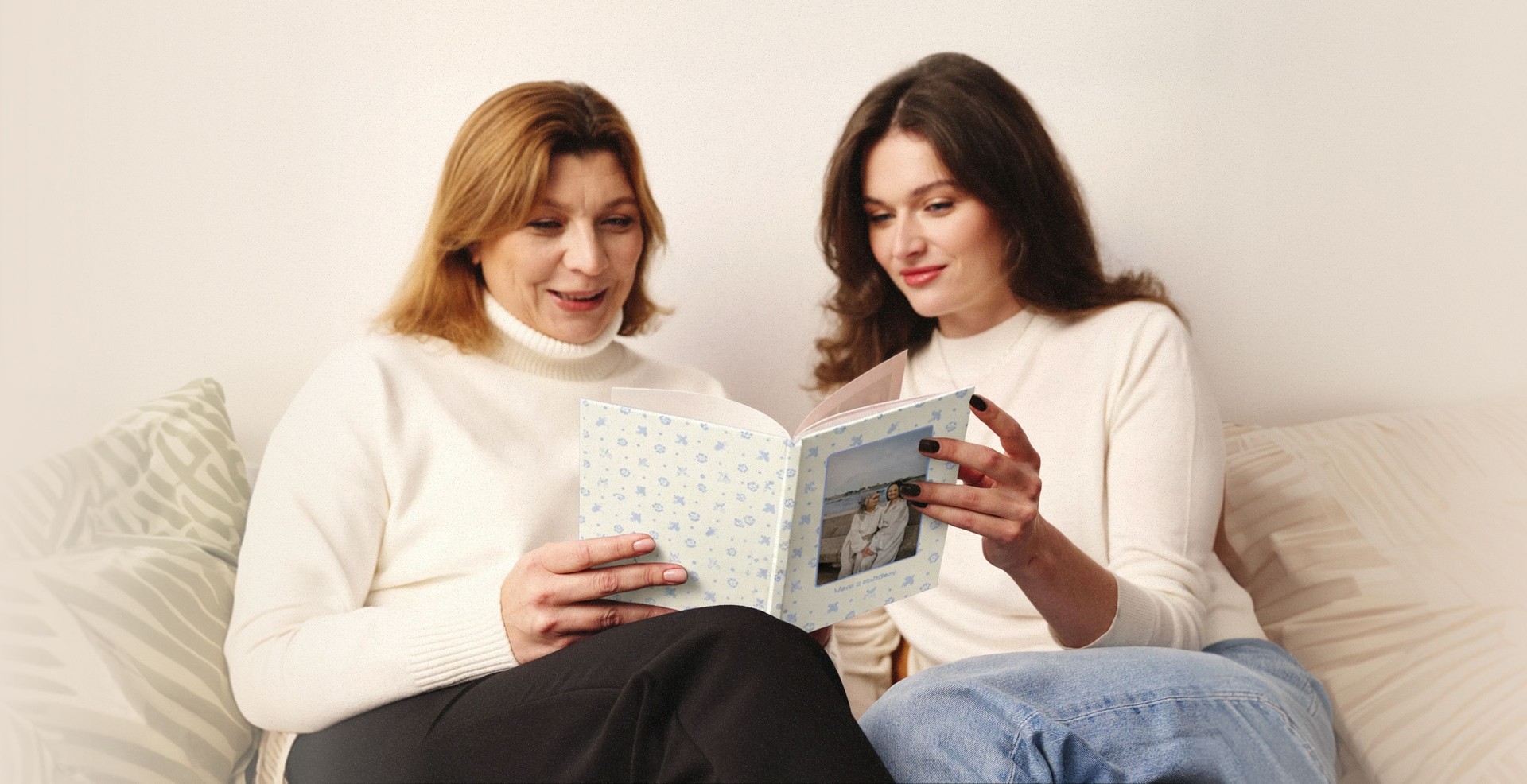 Что подарить на 8 Марта: идеи подарков женщинам и девушкам