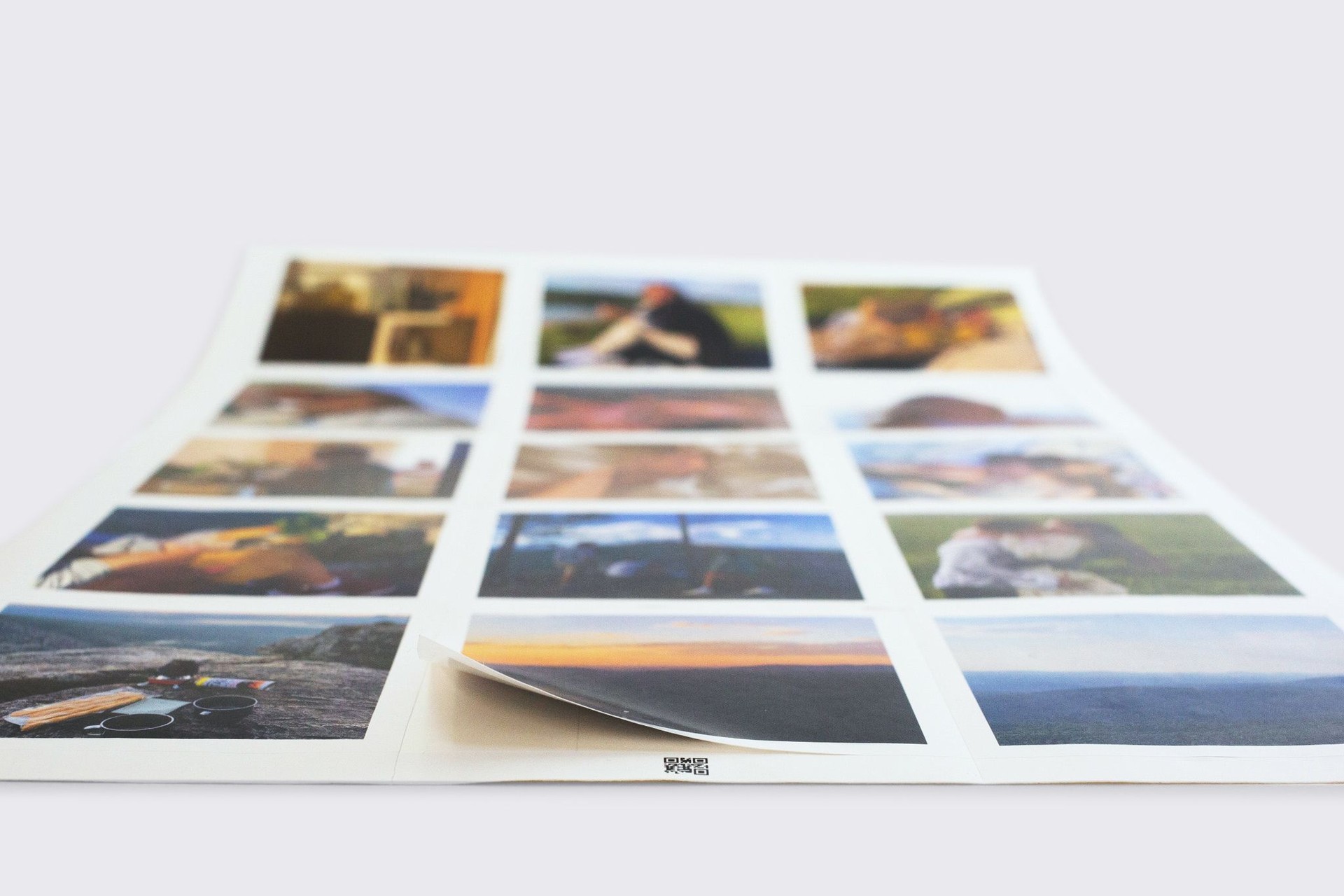 Снимки на самоклейке