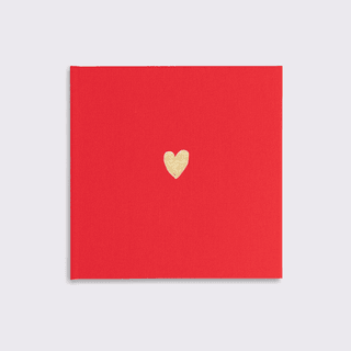 Квадратная фотокнига в красном тканевом переплете