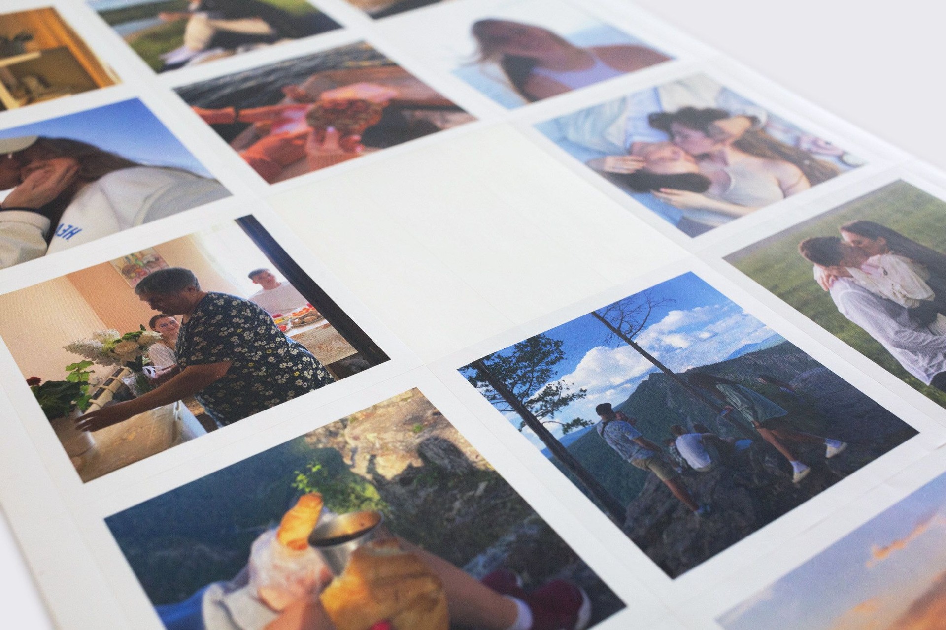 Снимки на самоклейке