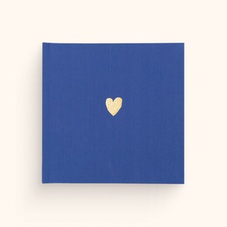 Квадратная фотокнига в синем тканевом переплете