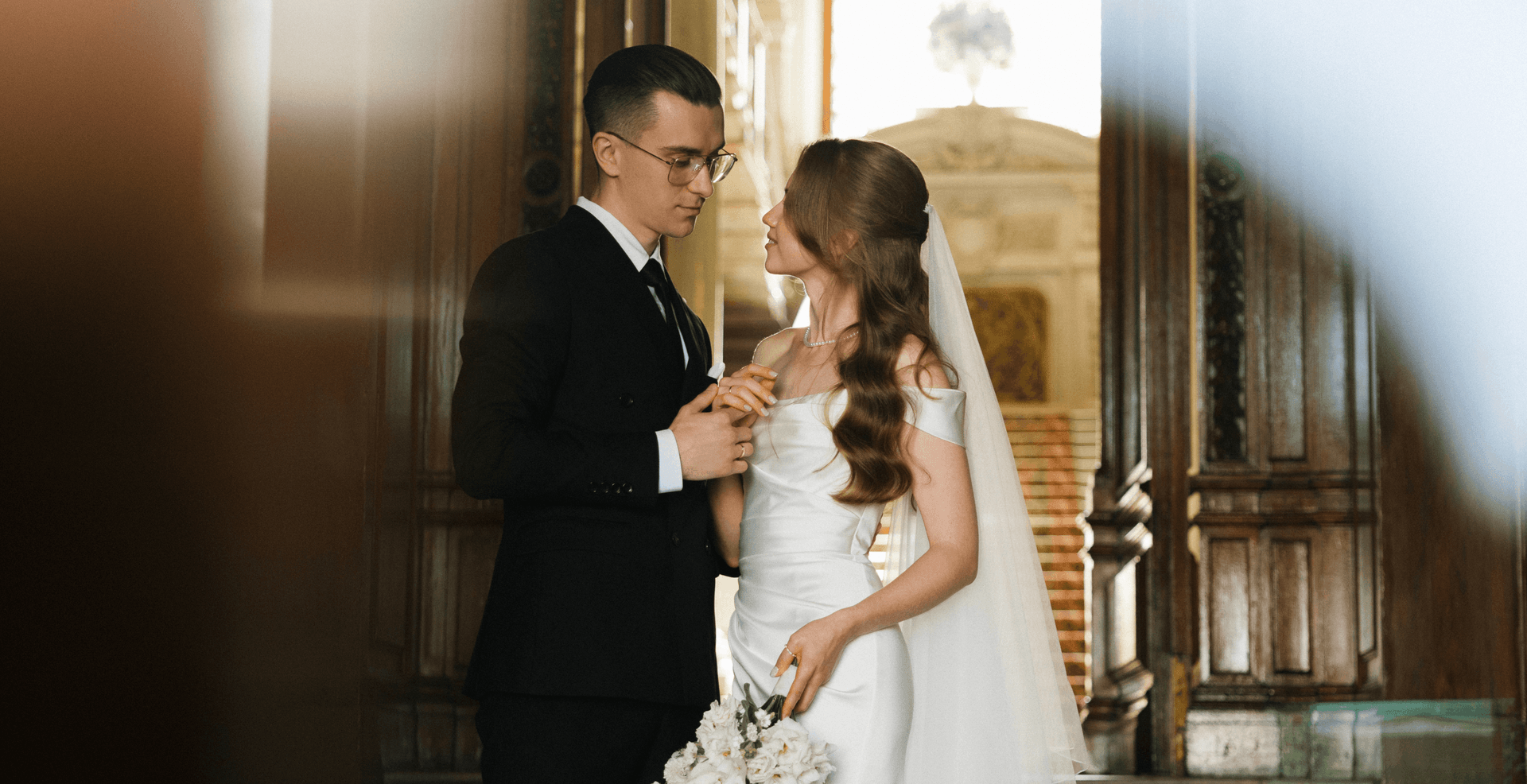 Что подарить на свадьбу: 50+ оригинальных подарков молодоженам