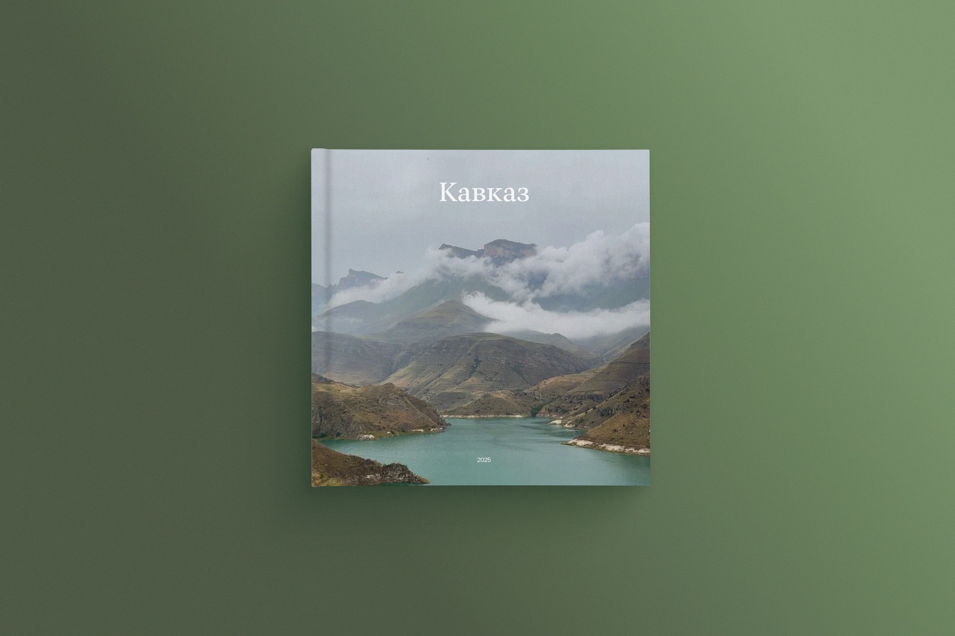 Квадратная фотокнига в твердой фотообложке